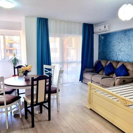 Big & Cosy Apartment With 3 Double Beds & 2 Bathrooms Ясси Екстер'єр фото
