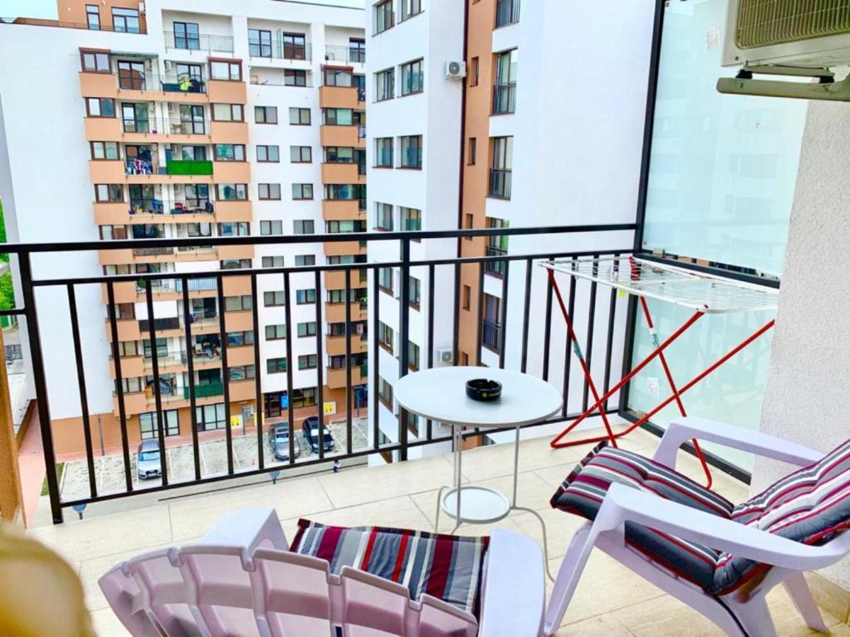 Big & Cosy Apartment With 3 Double Beds & 2 Bathrooms Ясси Екстер'єр фото