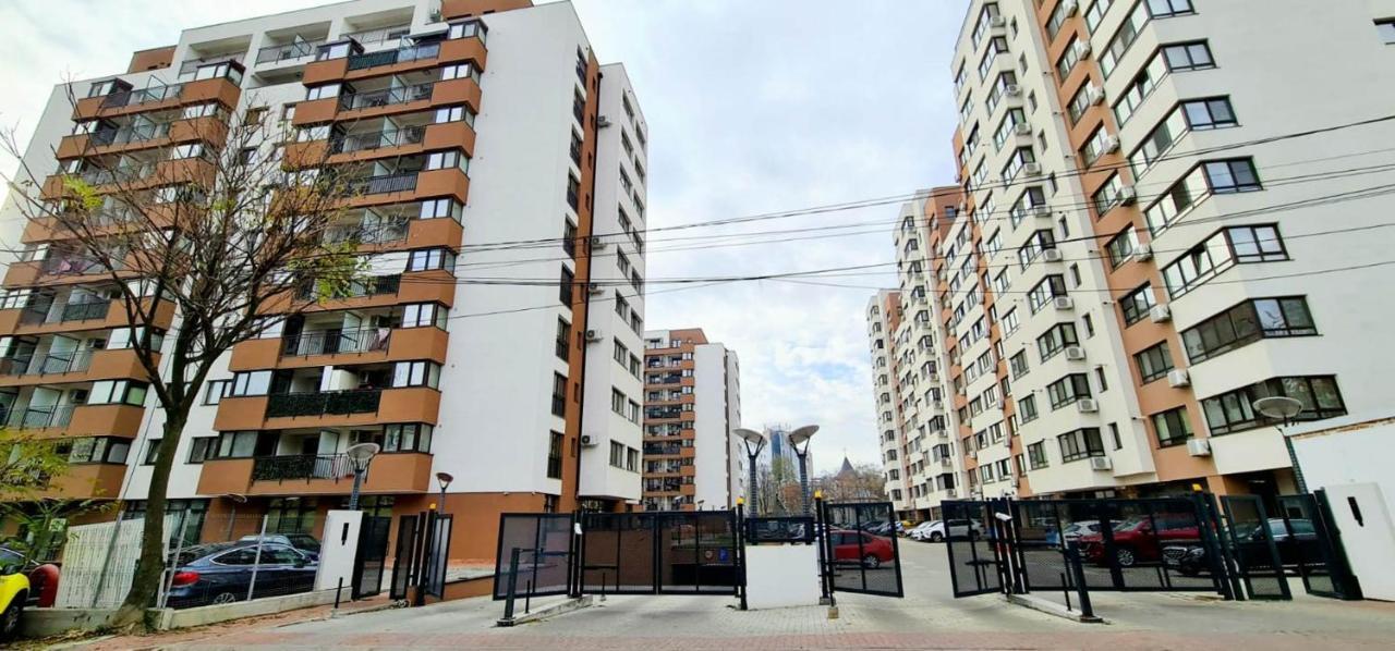 Big & Cosy Apartment With 3 Double Beds & 2 Bathrooms Ясси Екстер'єр фото