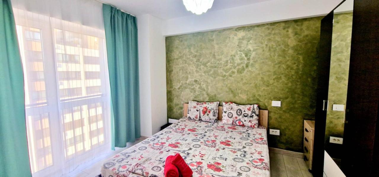 Big & Cosy Apartment With 3 Double Beds & 2 Bathrooms Ясси Екстер'єр фото